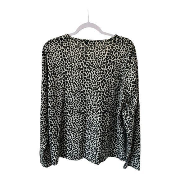 Leopard Print Long Sleeve Sweater Cardigan by Yarnworks - Picture 2 of 5